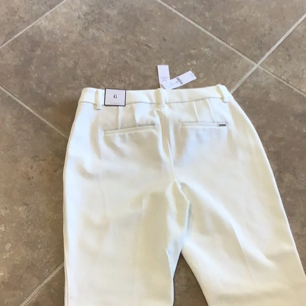 White House Black Market Ivory Cropped Ankle Pants